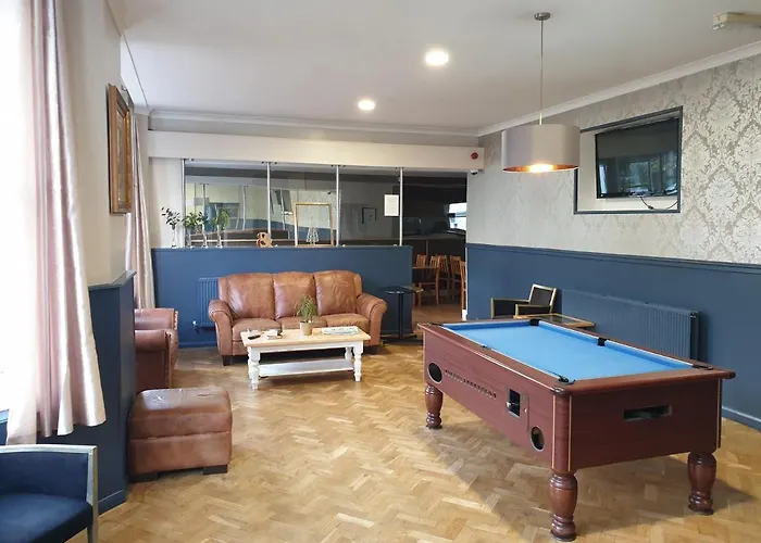 Lynden Court Hotel
